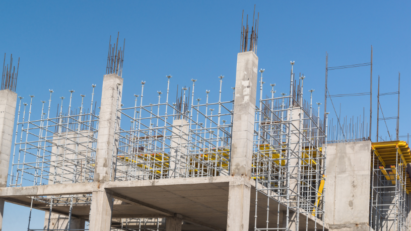 Aberturas em paredes estruturais: critérios técnicos essenciais para portas e janelas com orientações profissionais de Valderci Malagosini Machado.