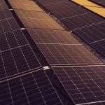 Painéis solares instalados para geração de energia elétrica